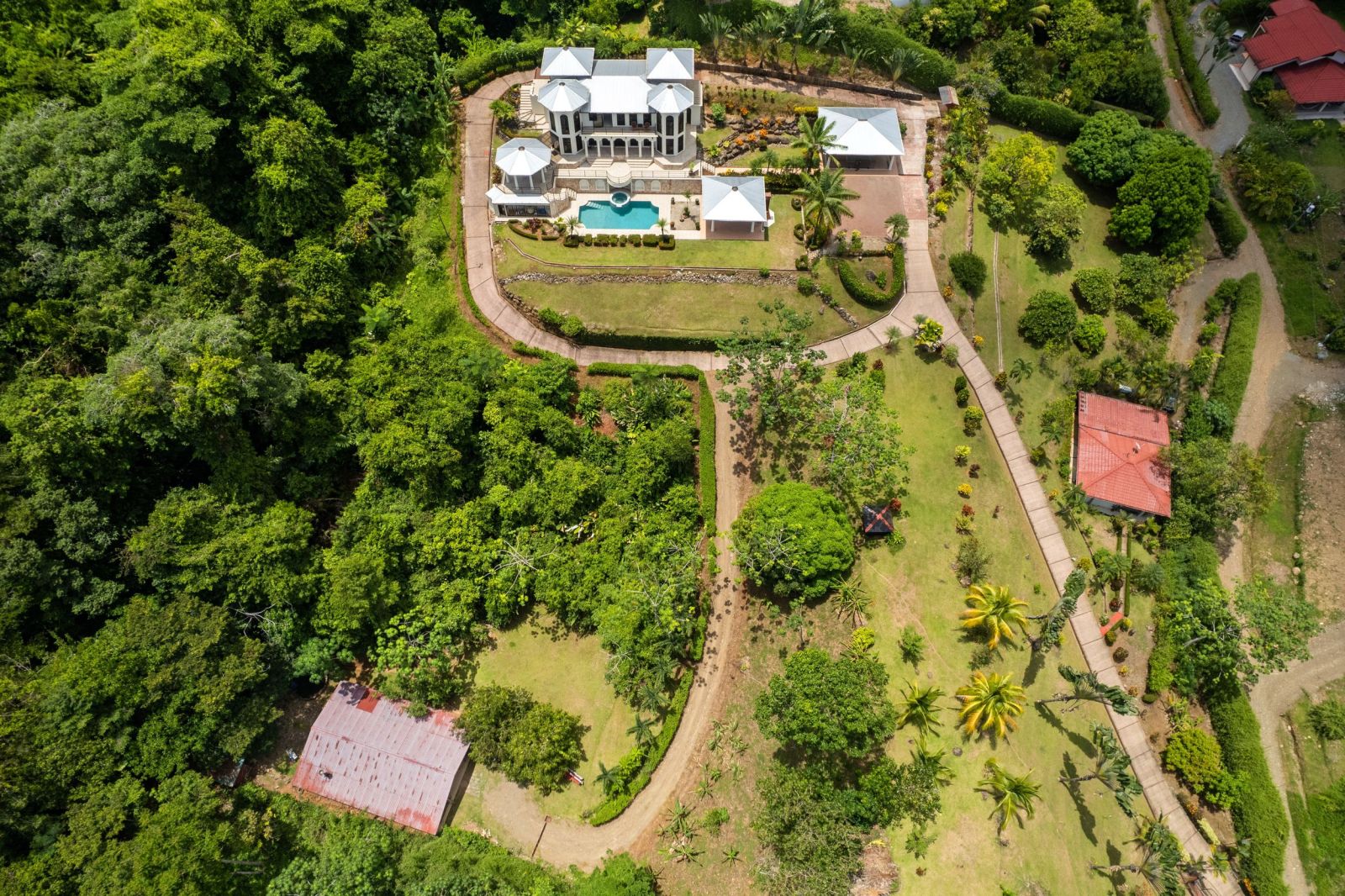 House in the jungle - Dominical Construction